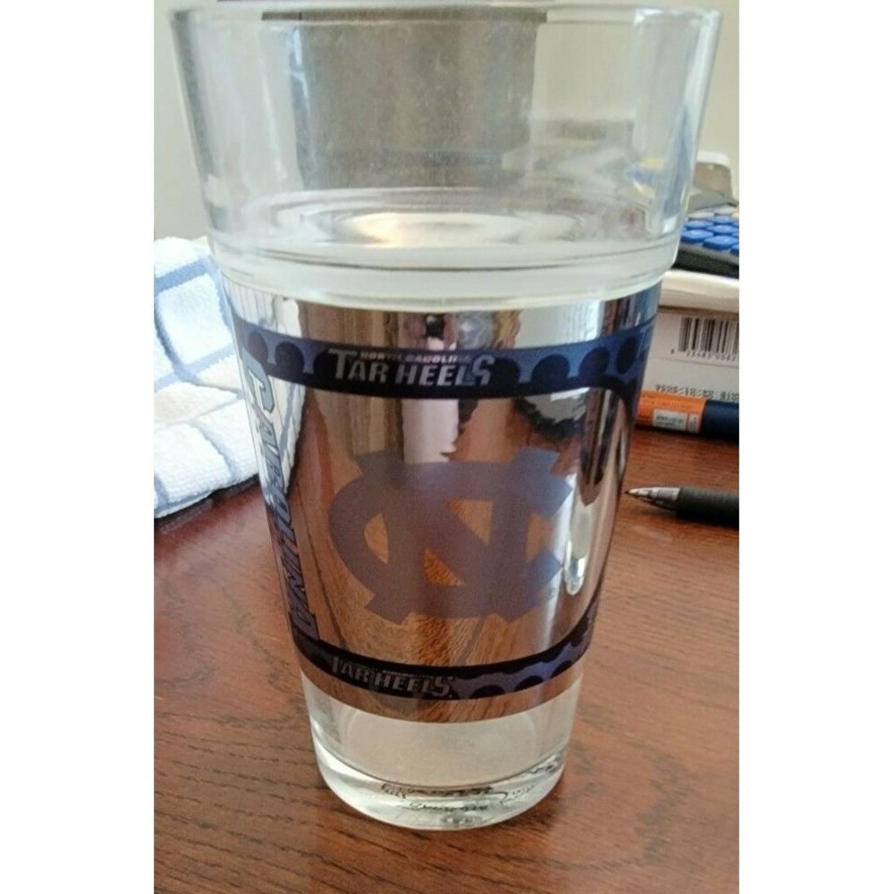 North Carolina Tar Heels UNC Glass Cup